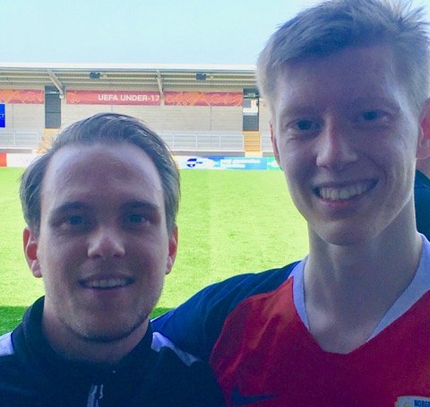 Didrik Sundsbø og Ole Martin Kolskogen i England under U17 EM