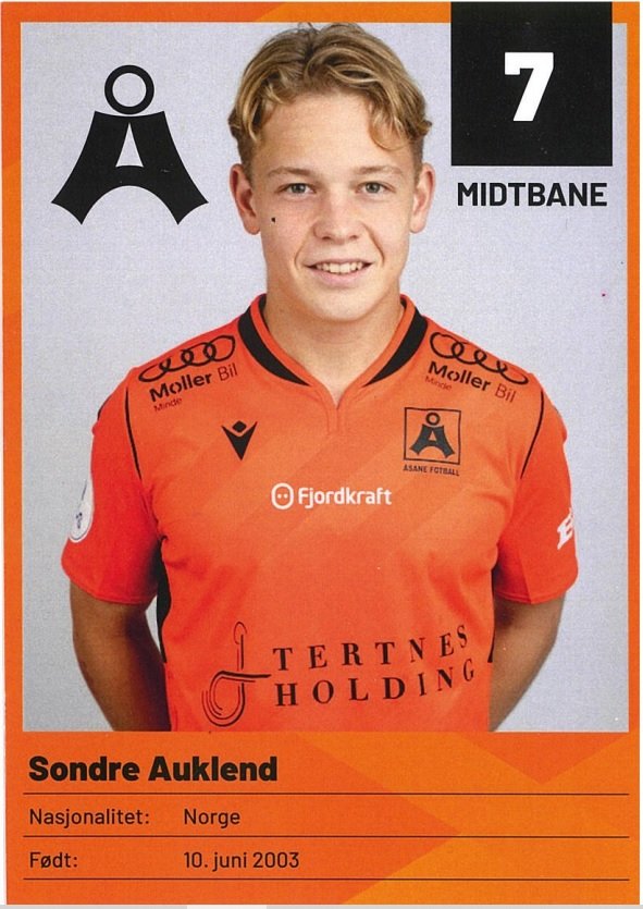 Sondre Auklend autografkort.jpg