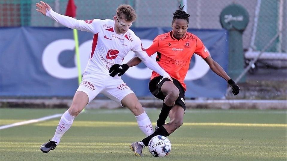 Joel Mvuka mot Brann Ole Didrik Blomberg.jpg