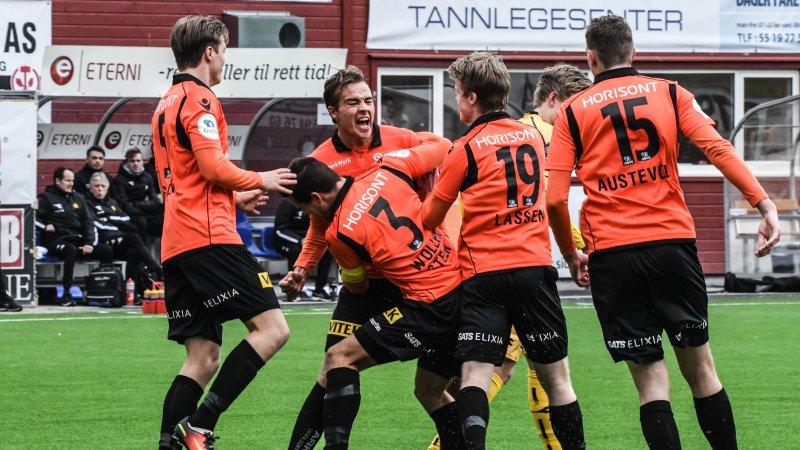 Stor jubel etter scoring fra Nesse Stephensen.